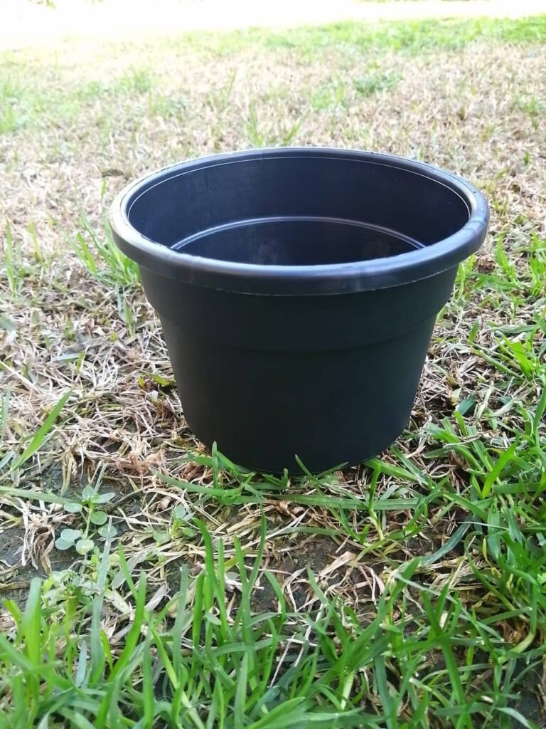 Vaso tondo nero 17 cm